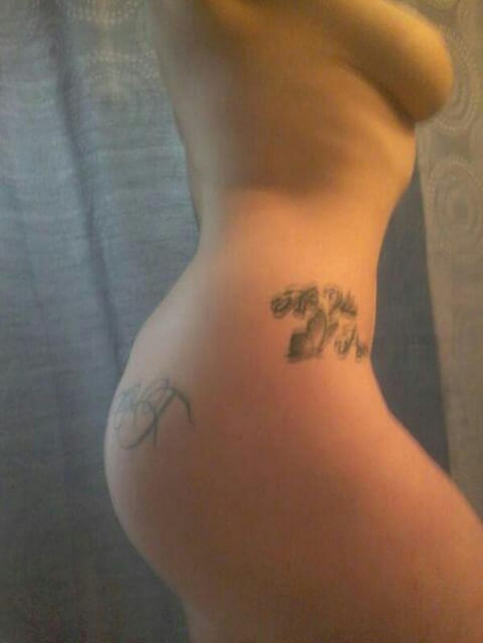 nude
