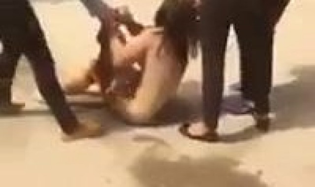 Vietnam girl stripped naked and beaten by bullies in street - Xrares->