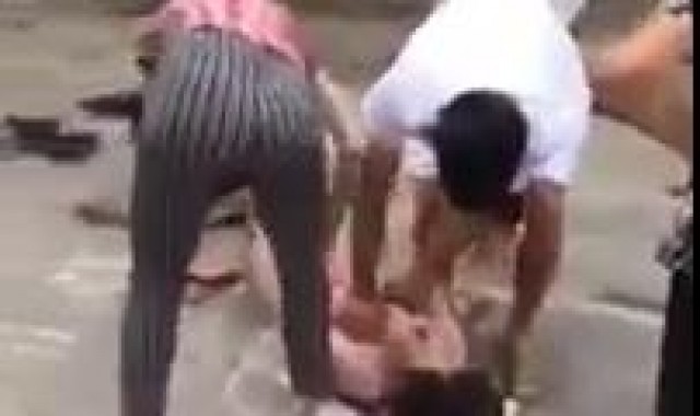 Vietnam mistress stripped naked and beaten by an angry wife - Xrares