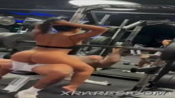 Ride dick in gym