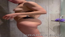 Hot mom shower spy